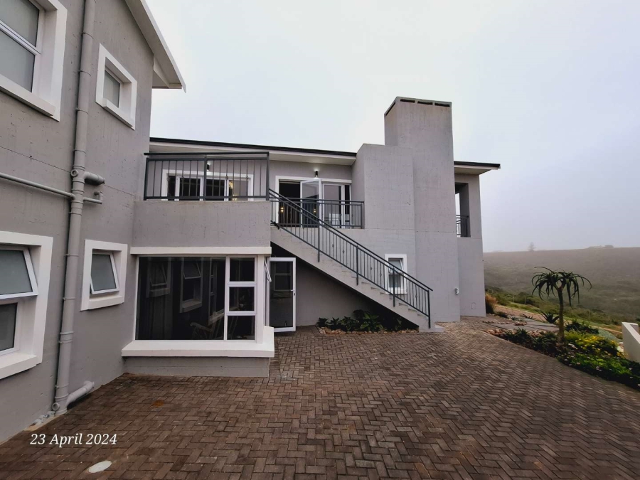 4 Bedroom Property for Sale in Vleesbaai Western Cape